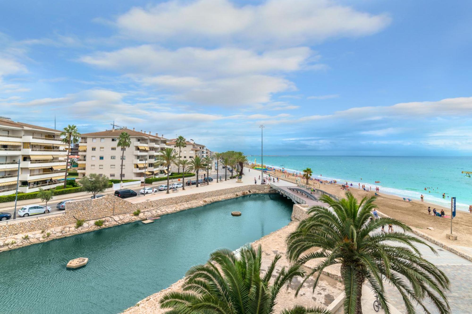 Akquaaa Boutique Hotel Calafell Room photo